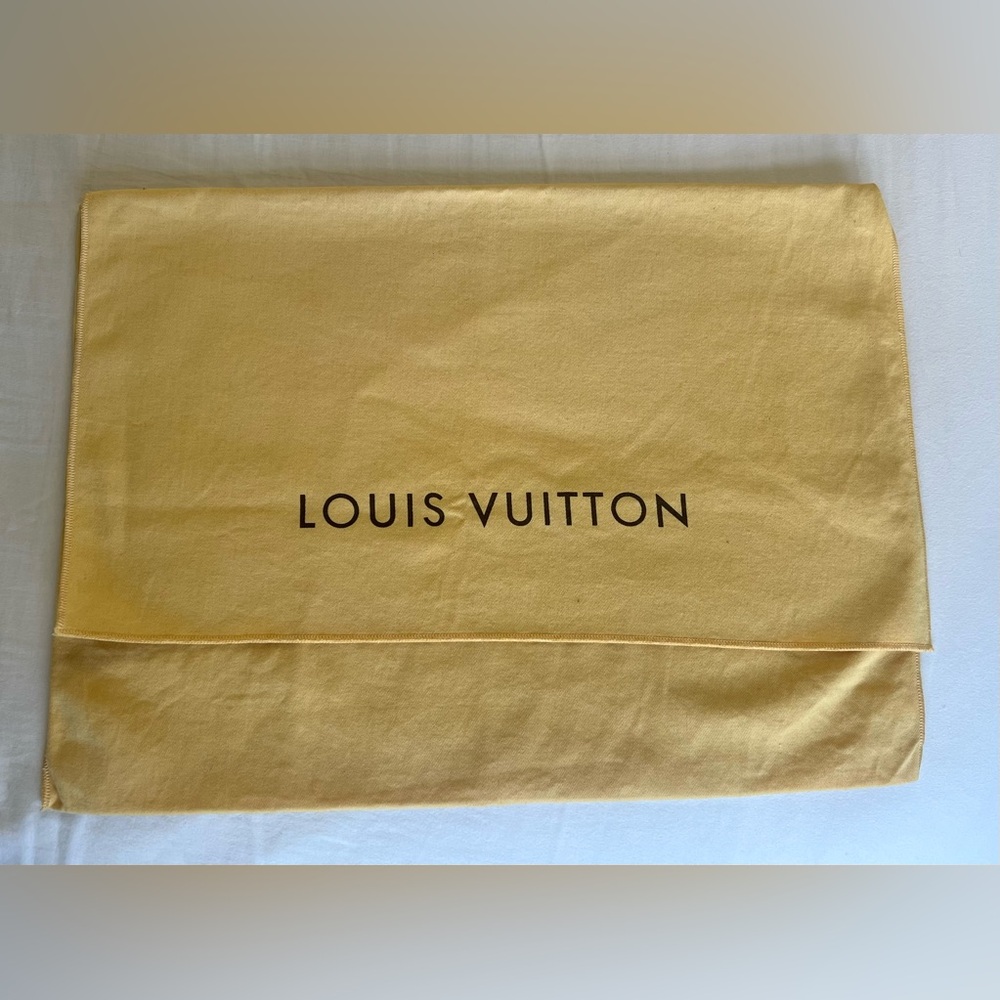 LV dust bag